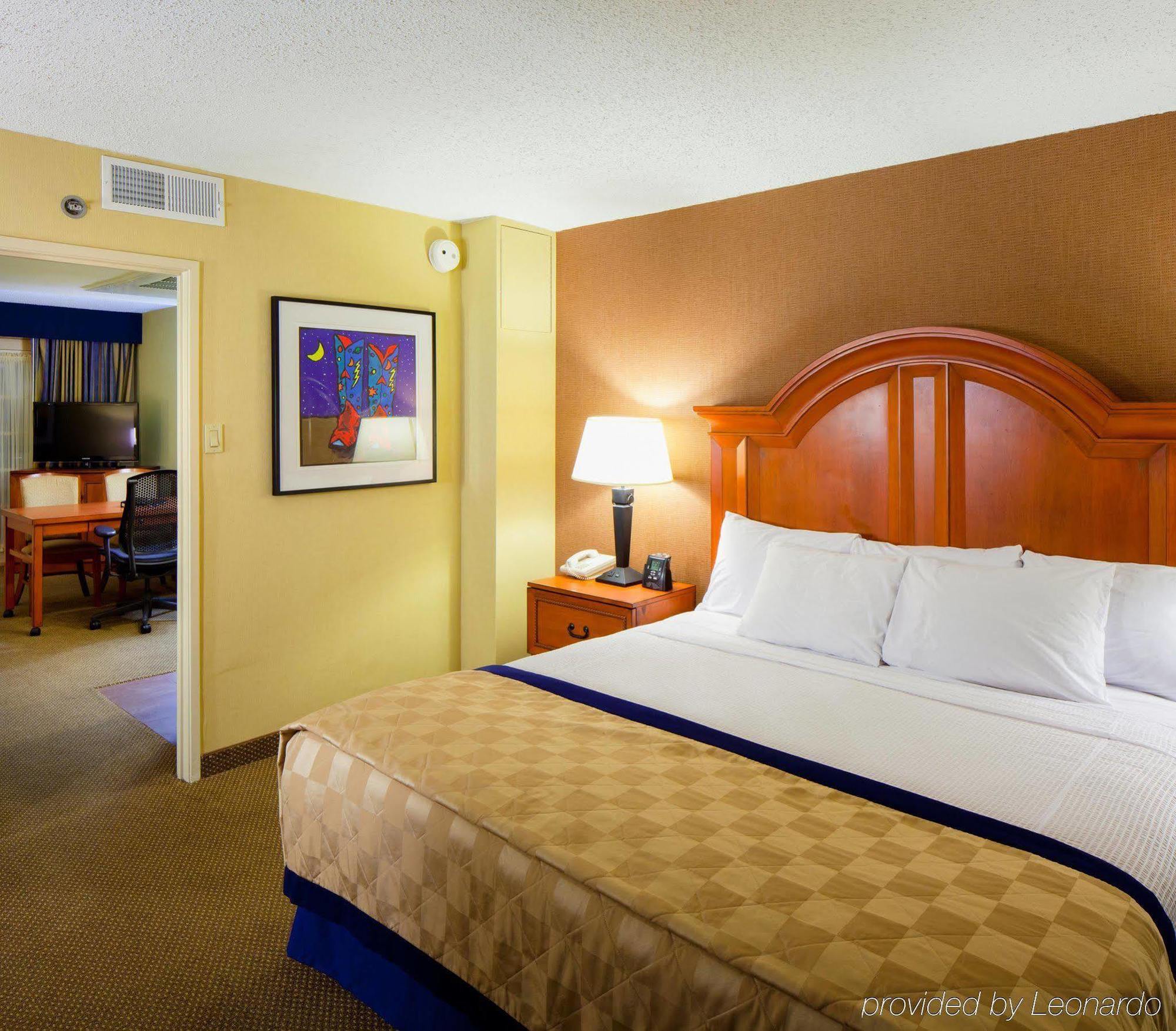 Embassy Suites San Antonio Northwest I-10 Номер фото